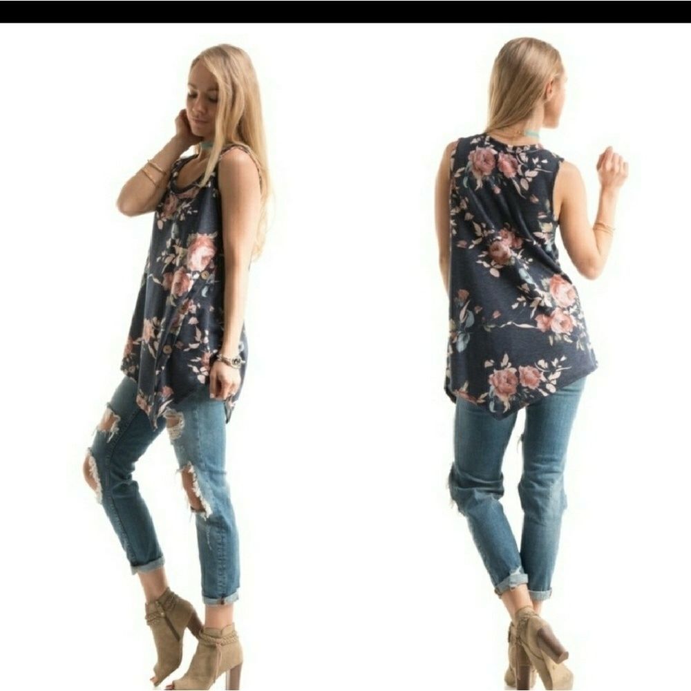 FLORAL Tunic - Picture 2 of 4